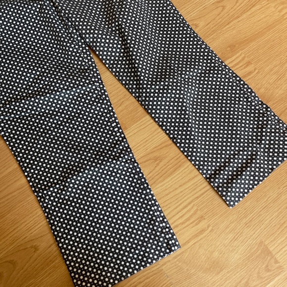 J. Crew Black and White Stretch City Fit Capri Pants Size 8 - Picture 2 of 7